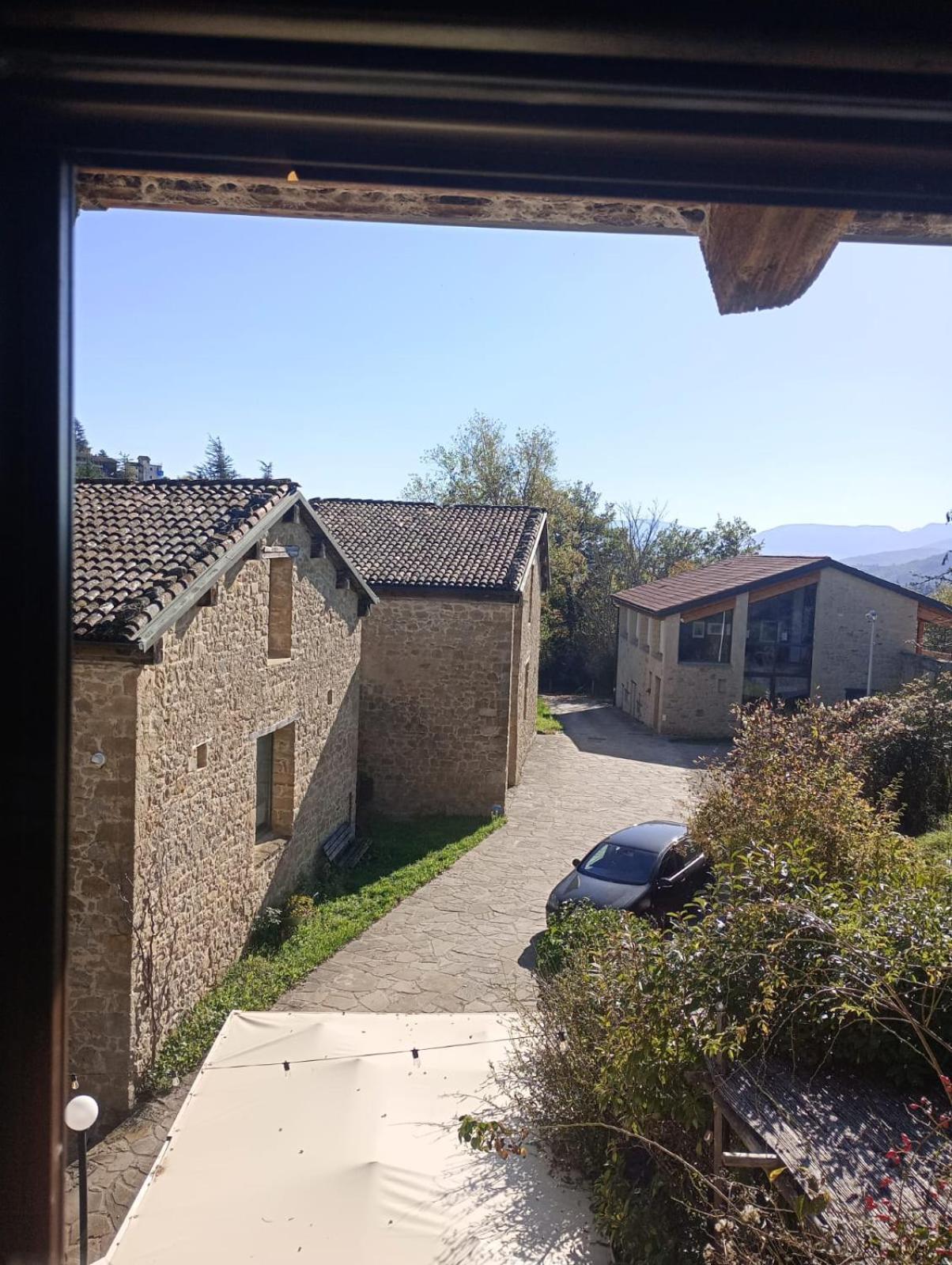 Hotel Locanda Dei Fienili Del Campiaro Grizzana Exterior foto